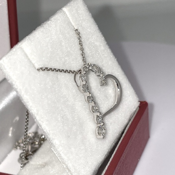 Solid 14K White Gold Modern Natural Diamond Heart Pendant Neck Chain Necklace - Picture 8 of 17